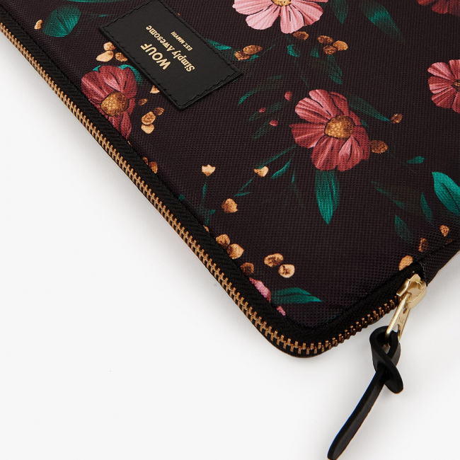 Housse Ipad black flowers